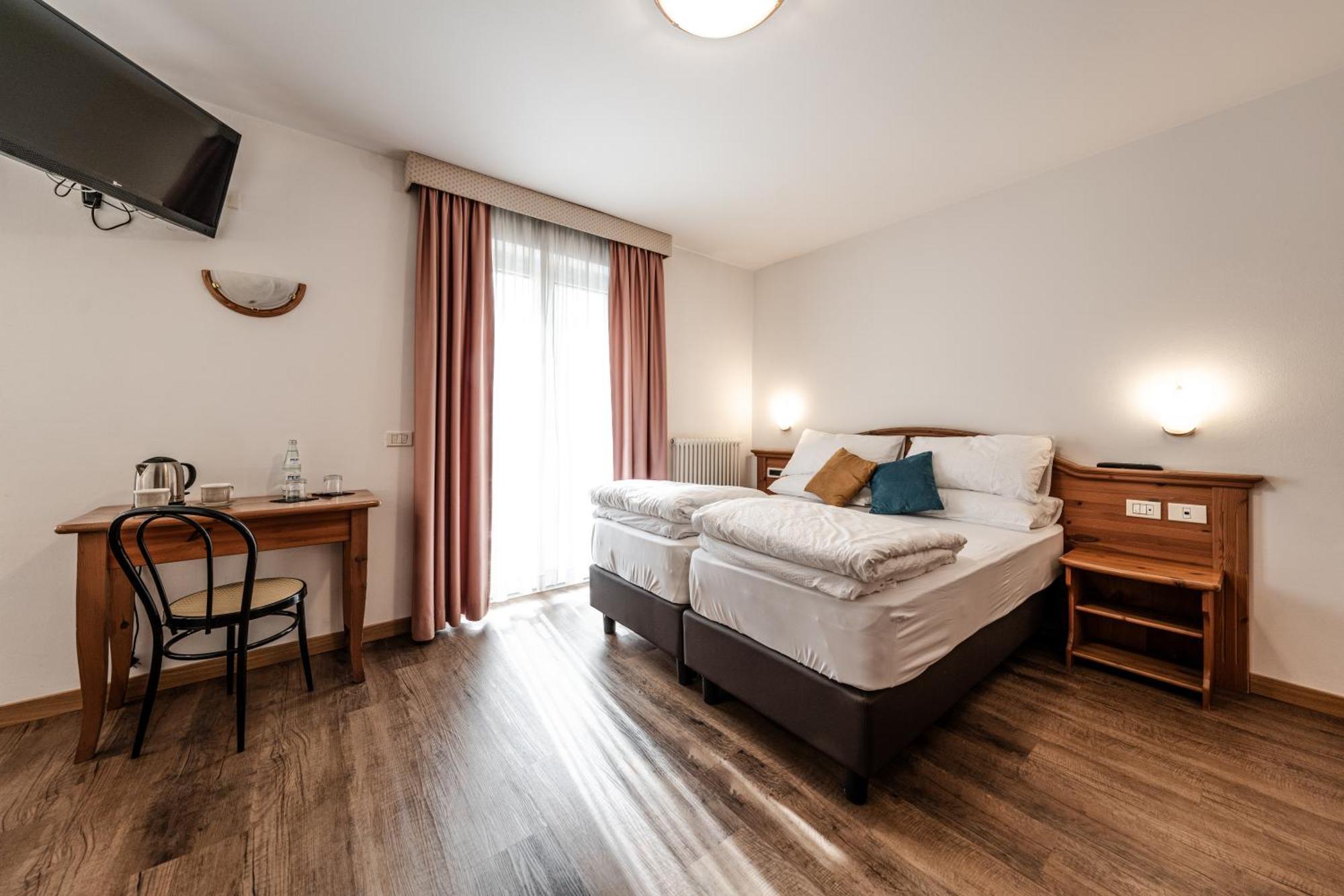 Hotel La Noria Commezzadura Luaran gambar