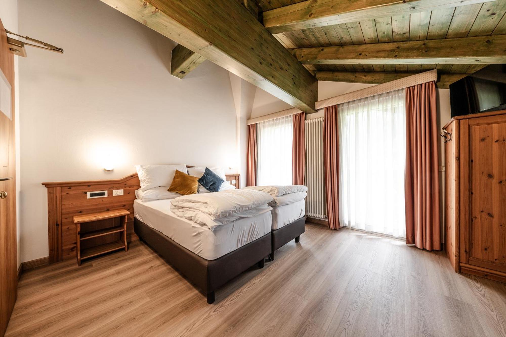 Hotel La Noria Commezzadura Luaran gambar